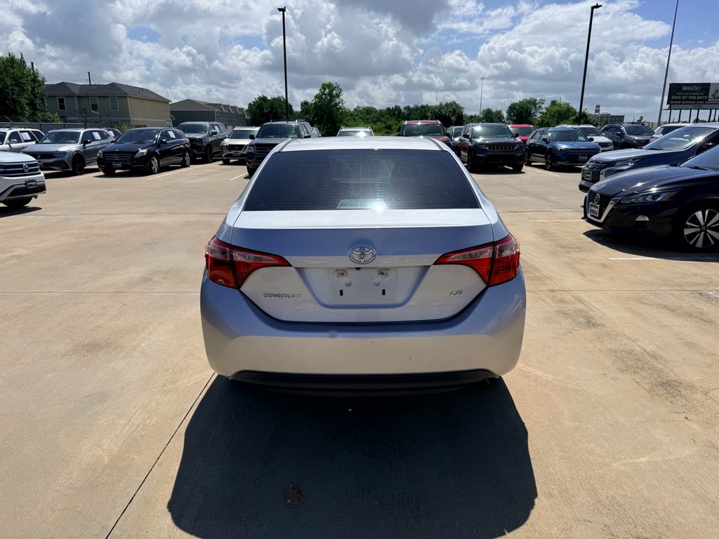 Used 2018 Classic Silver Metallic Toyota LE image 6