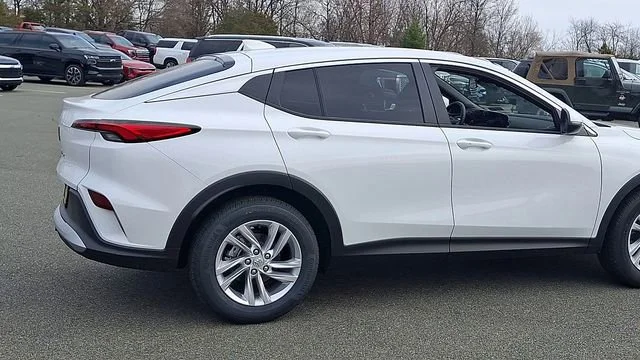 New 2026 Summit White Buick Preferred image 2