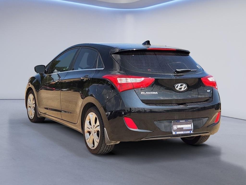 Used 2013 Black Noir Pearl Hyundai Base image 7