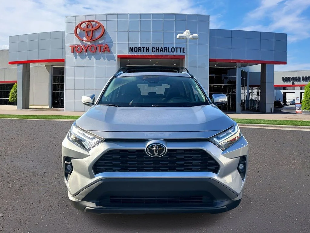 Used 2024 Silver Toyota XLE Premium image 3