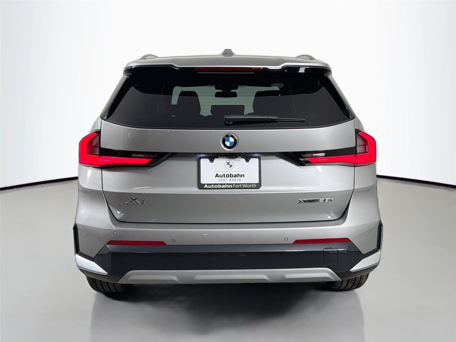 New 2026 Space Silver Metallic BMW xDrive28i image 11