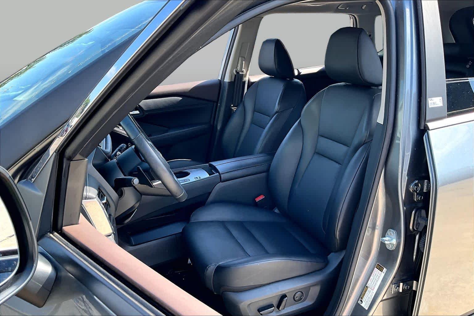 Used 2023 Gun Metallic Nissan SV image 8