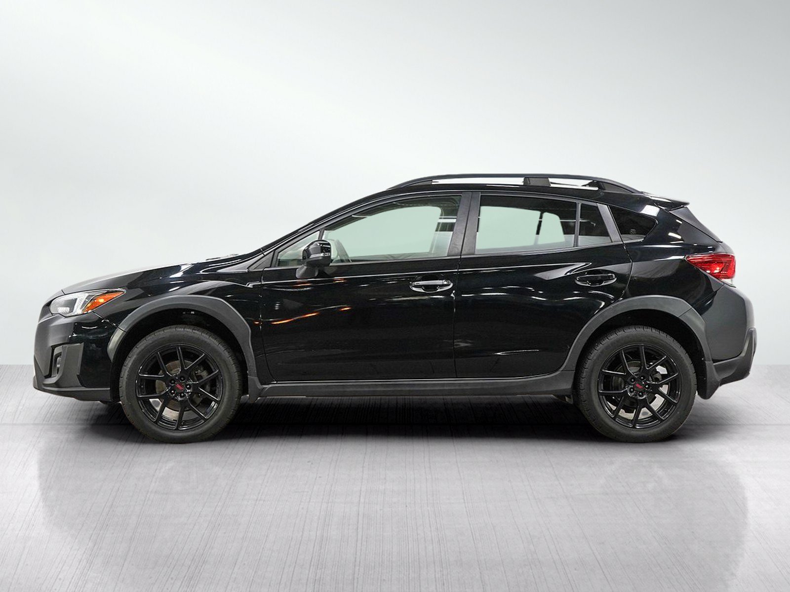 Used 2019 Subaru Crosstrek Limited with VIN JF2GTAMCXK8259598 for sale in Burnsville, Minnesota