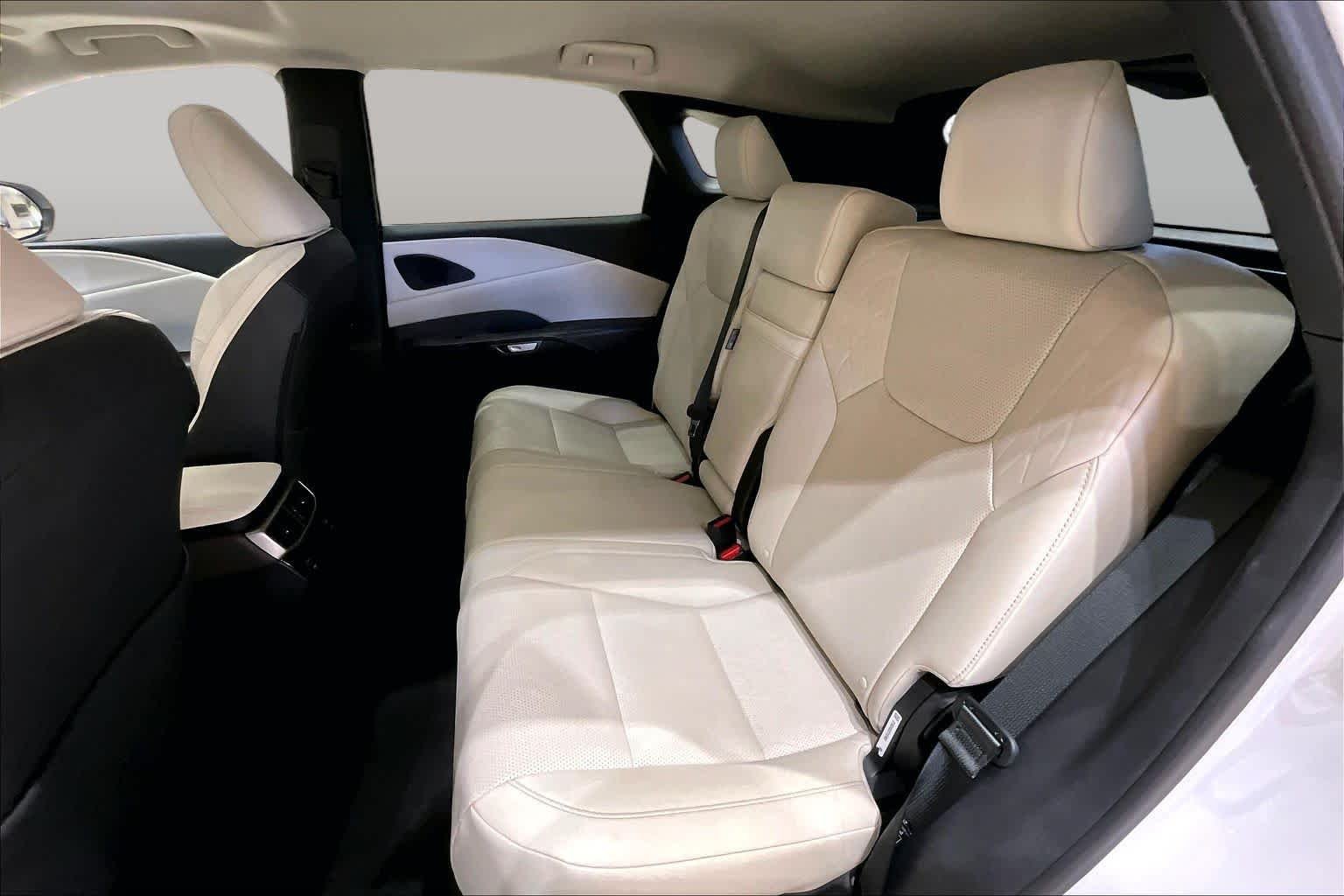 Certified Used 2025 Eminent White Pearl Lexus Premium Plus image 18