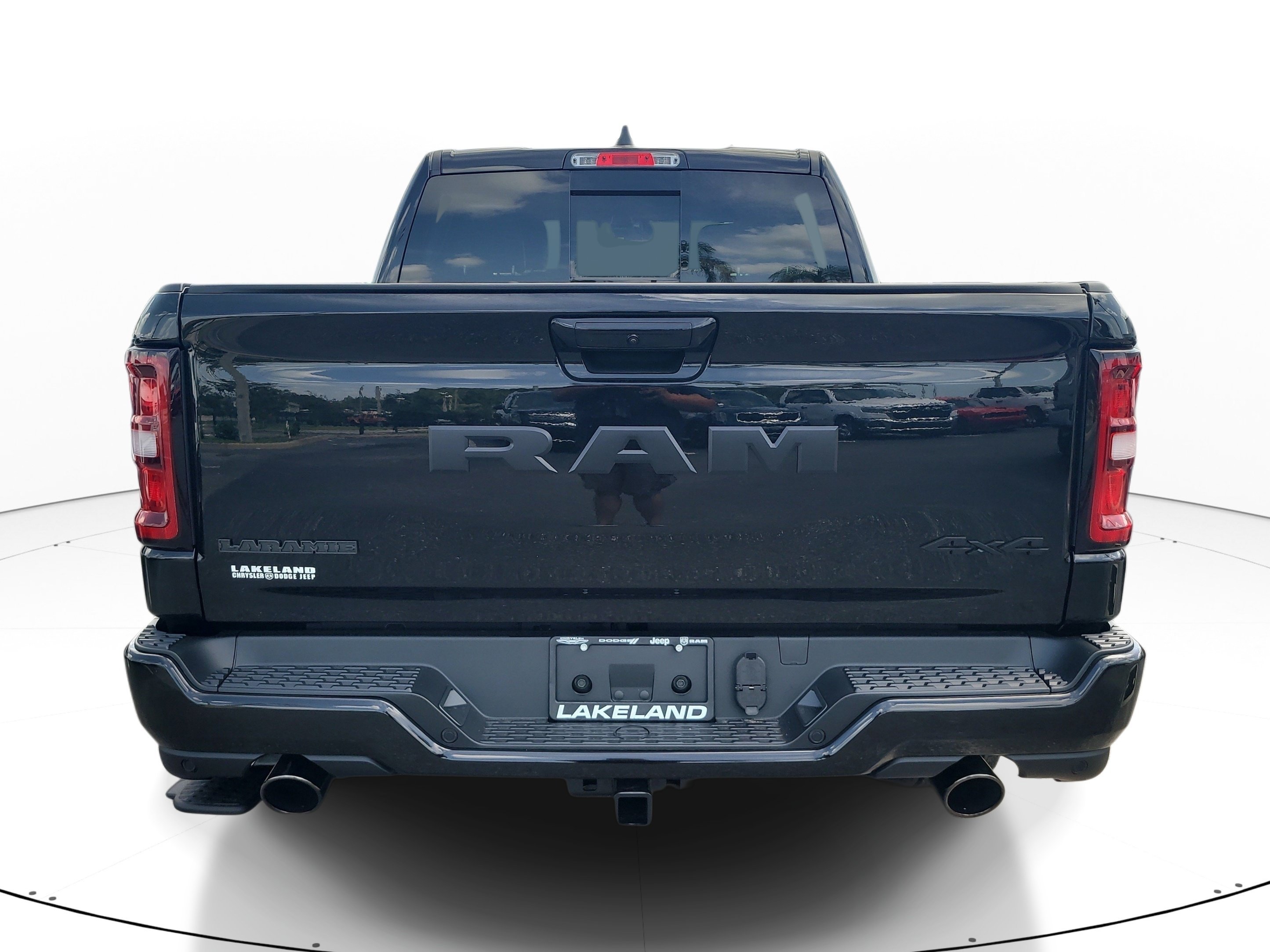 New 2026 Diamond Black Crystal Pearl-Coat Exterior Paint RAM Laramie image 6