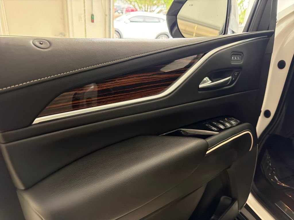Used 2022 White Cadillac Premium Luxury image 12