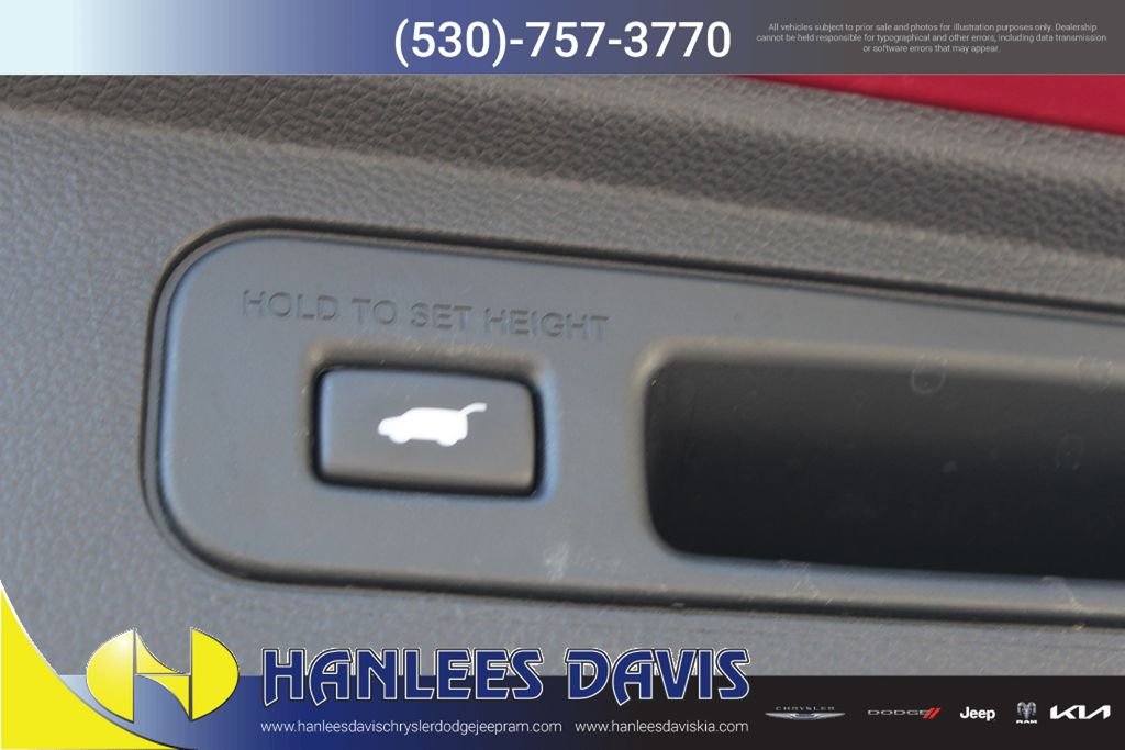 Used 2023  Honda Touring image 11