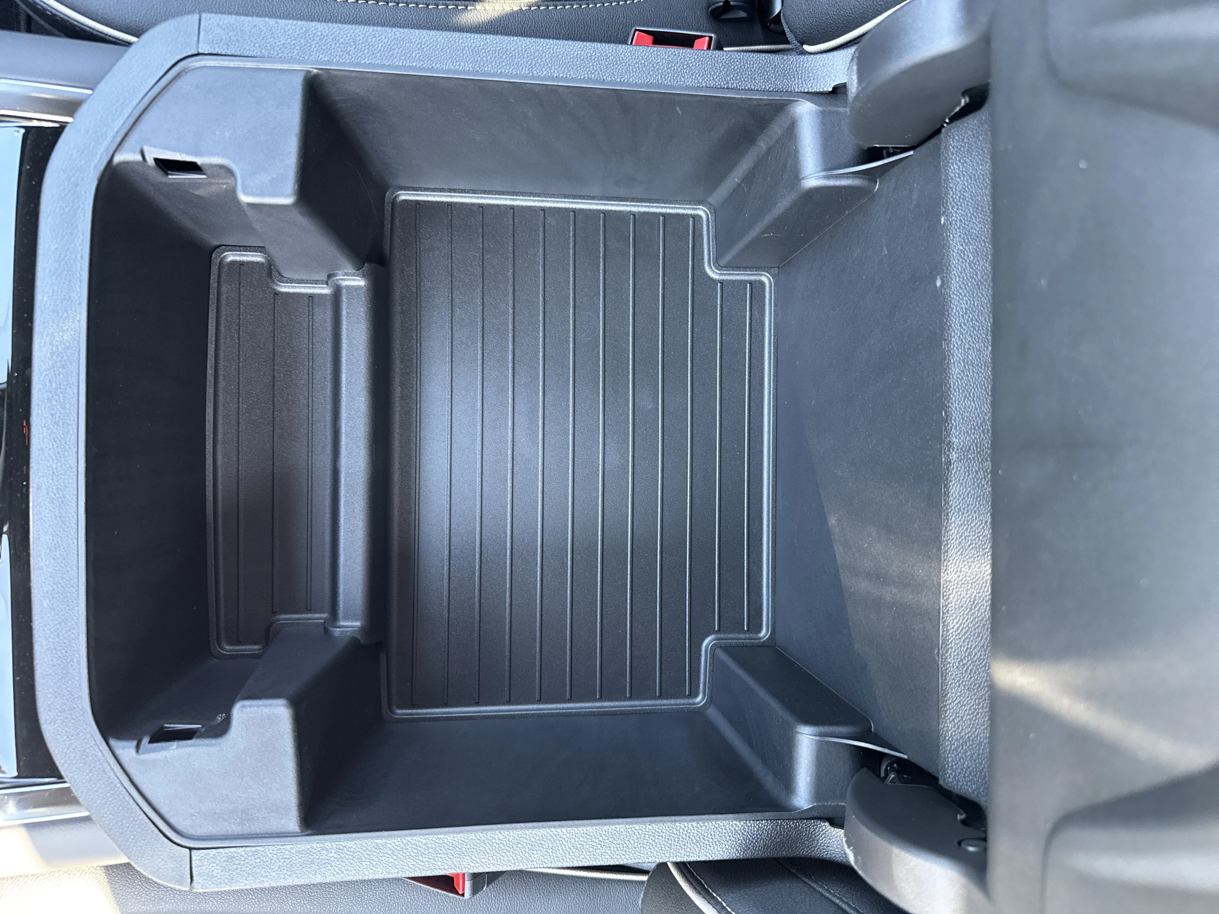 2026 Chevrolet Suburban Premier - Photo 14