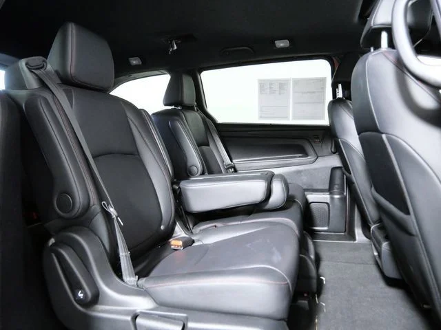 Used 2025  Honda Sport-L image 13