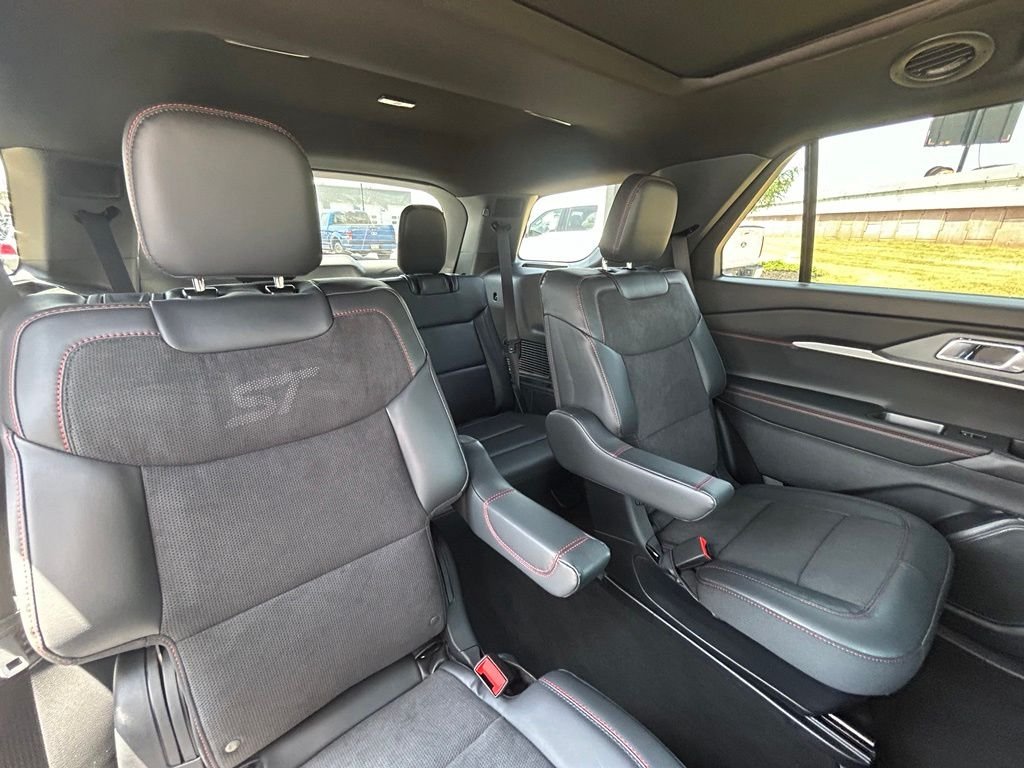 New 2026 Space White Metallic Ford ST image 36