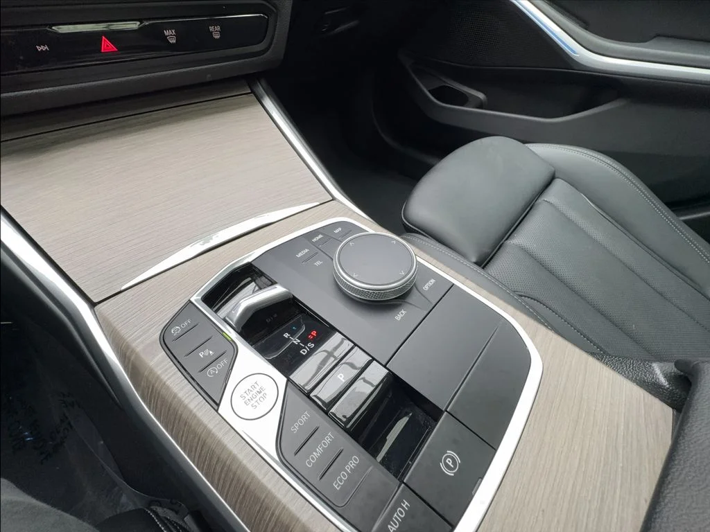 Used 2025 White BMW 330i image 45