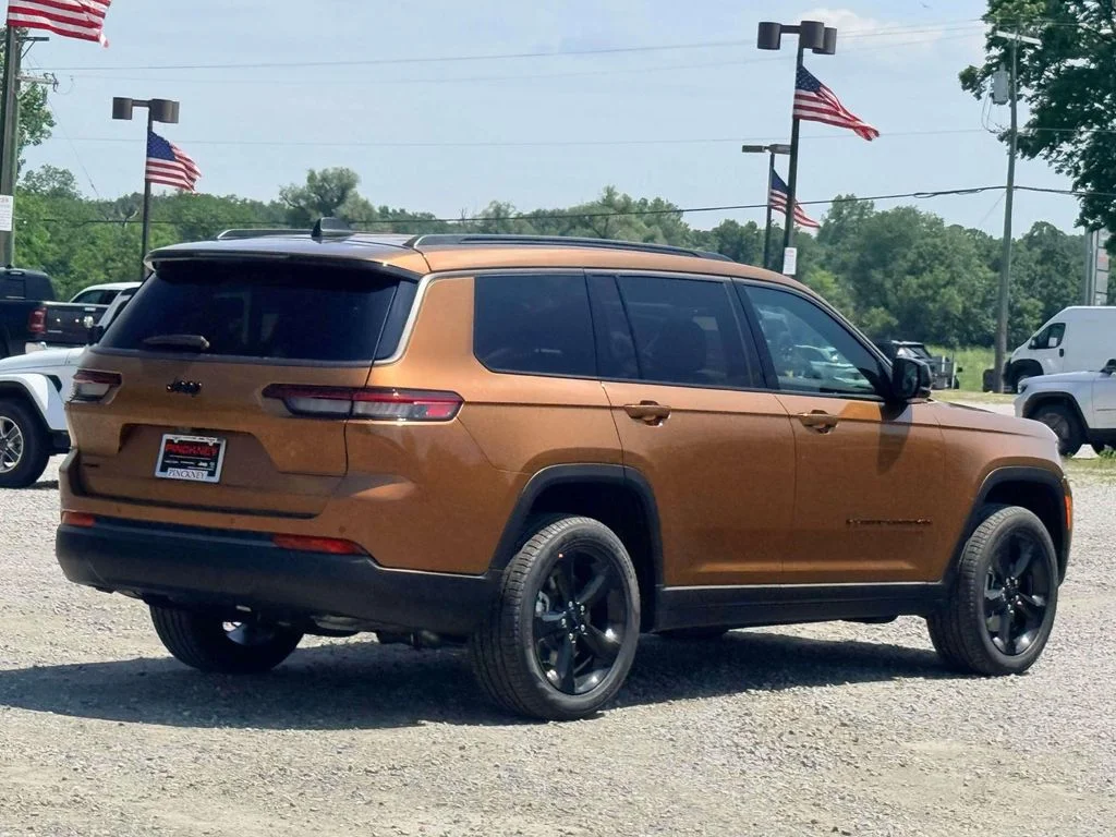 New 2026 Copper Shino Metallic Clear-Coat Exterior Paint Jeep Limited image 7