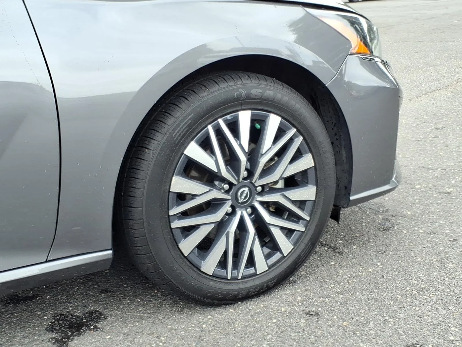 Used 2024 Gun Metallic Nissan 2.5 SV image 10