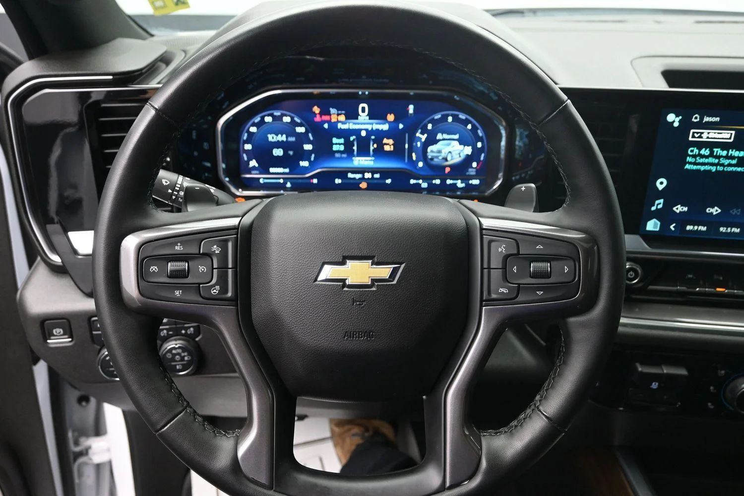 Used 2023 Iridescent Pearl Tricoat Chevrolet High Country image 28