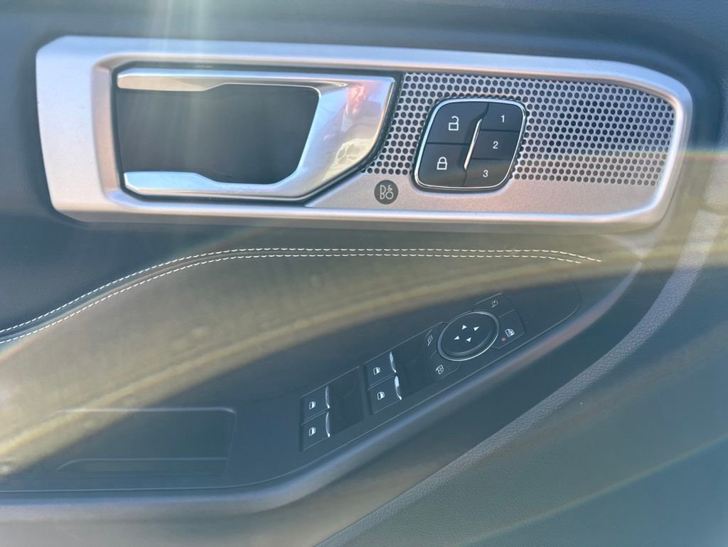 2020 Ford Explorer ST - Photo 18