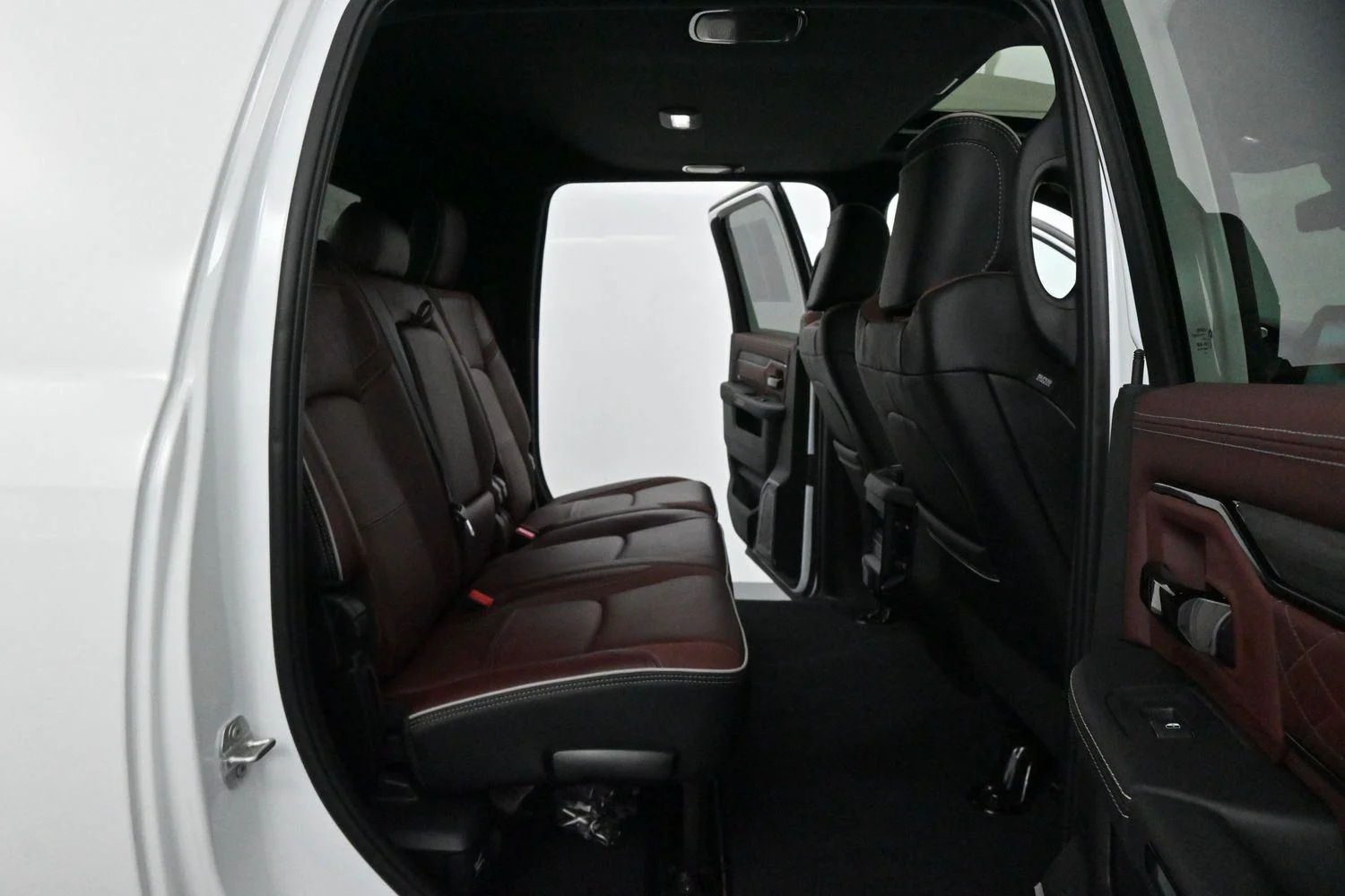 Used 2025 White Ram Limited image 35