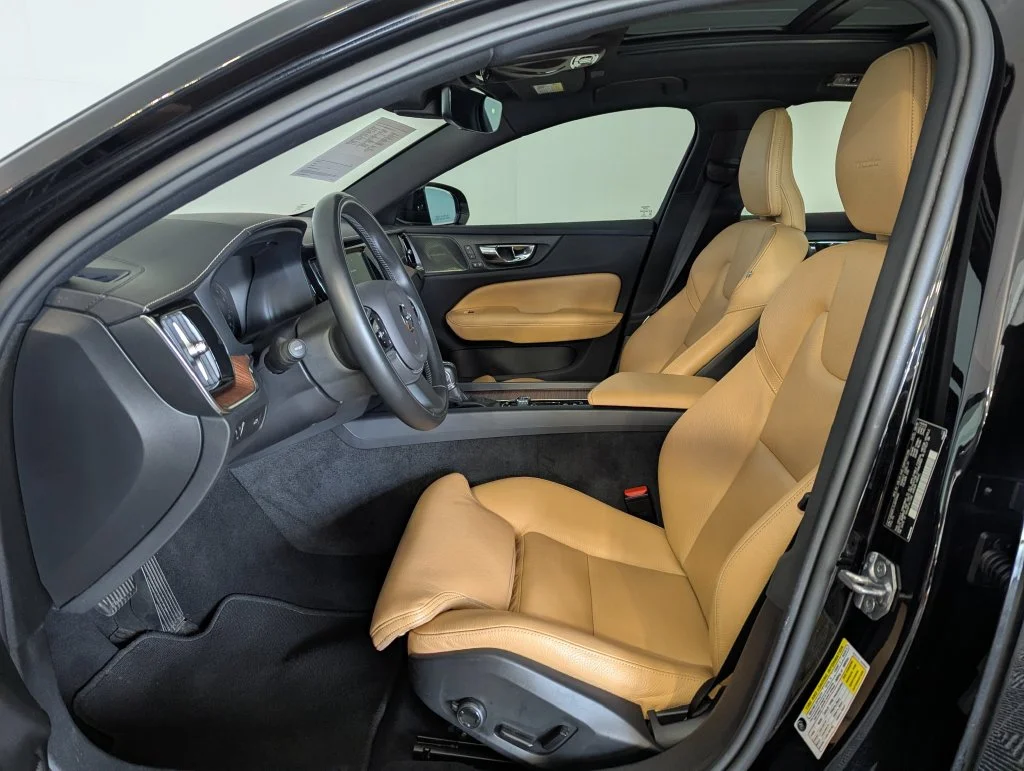Used 2020 Black Volvo T5 Inscription image 25