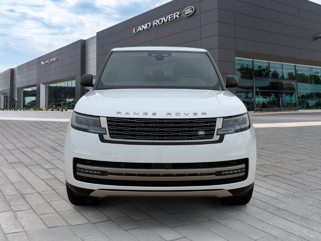 New 2027 Fuji White Land Rover SE image 8