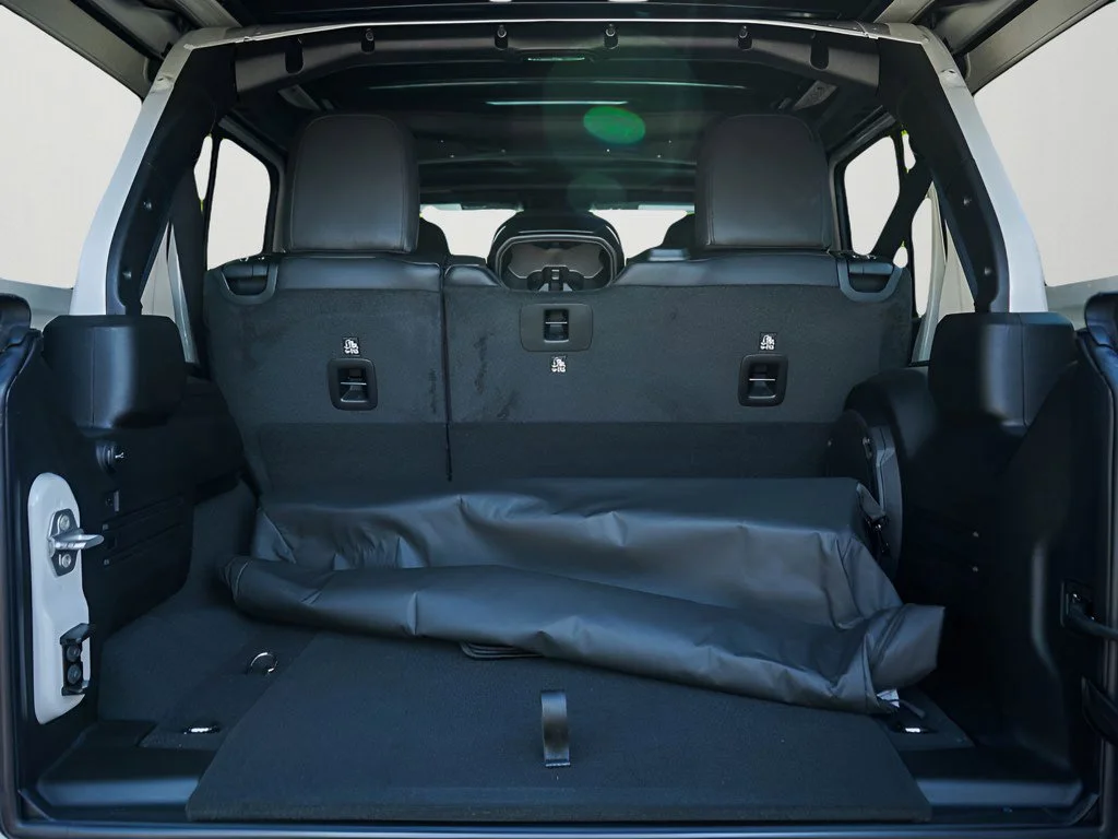 New 2026 Bright White Clearcoat Jeep Sahara image 7