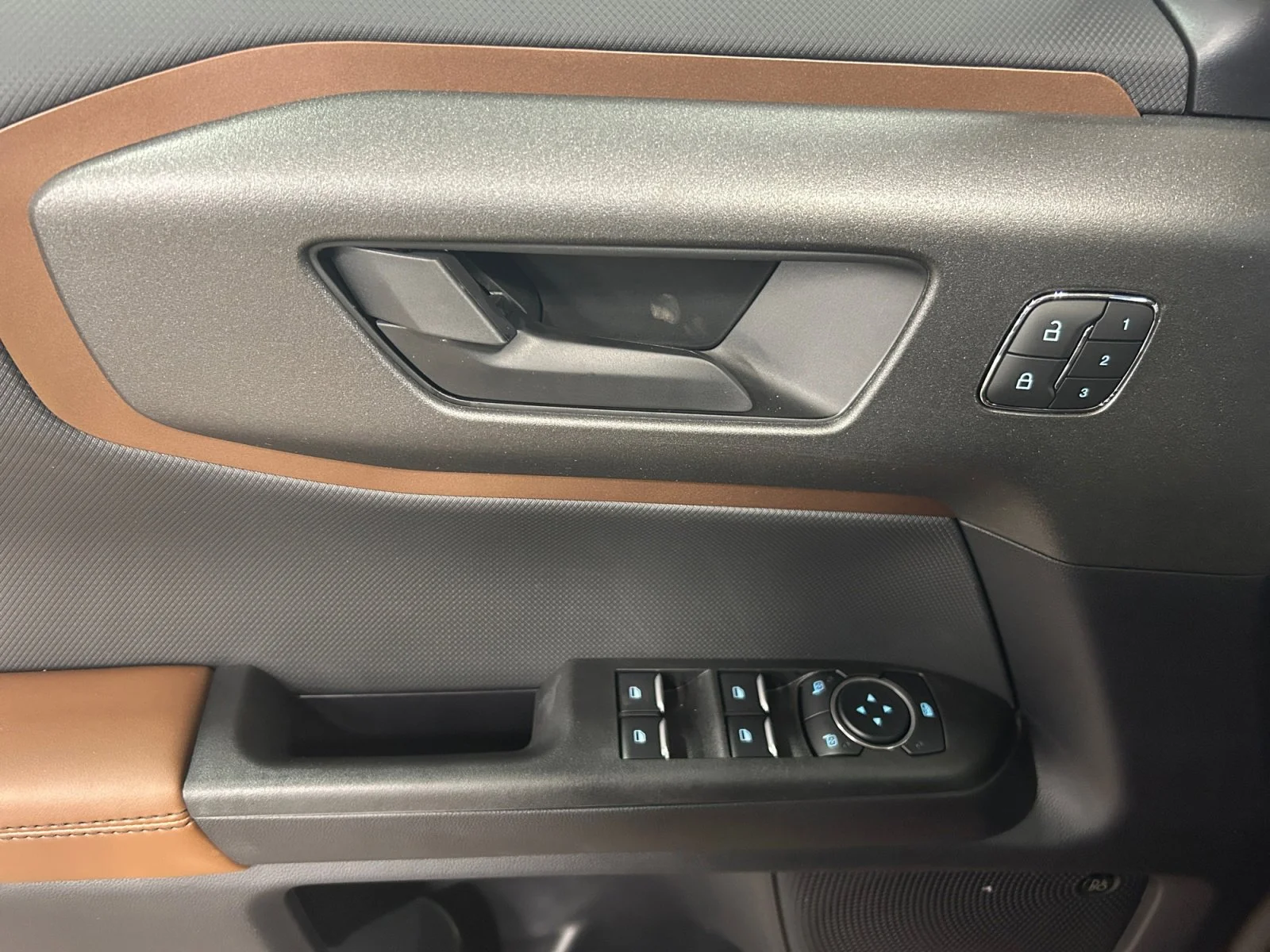 New 2026 Ruby Red Metallic Tinted Clearcoat Ford Outer Banks image 16