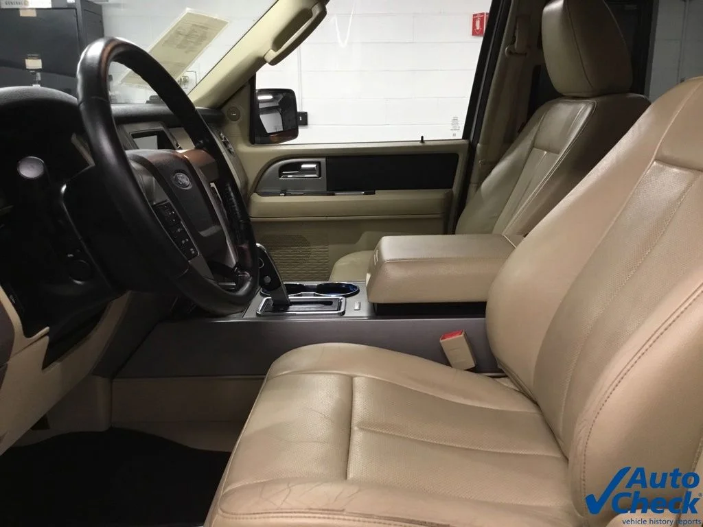 Used 2017 White Ford Limited image 25