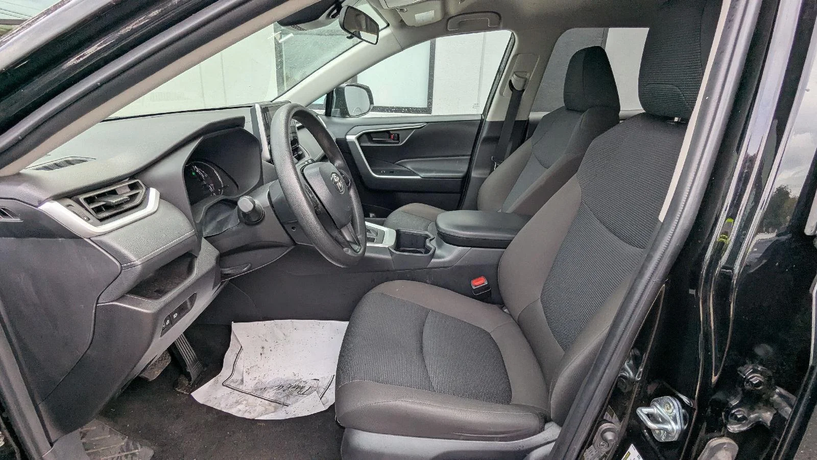 Used 2025  Toyota LE image 10