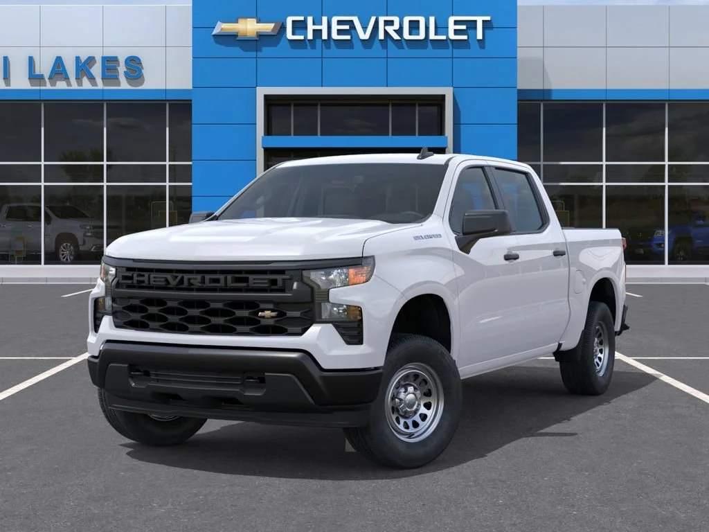 New 2026 Summit White Chevrolet WT image 6