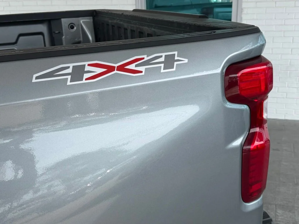 Used 2023 Gray Chevrolet Custom image 11