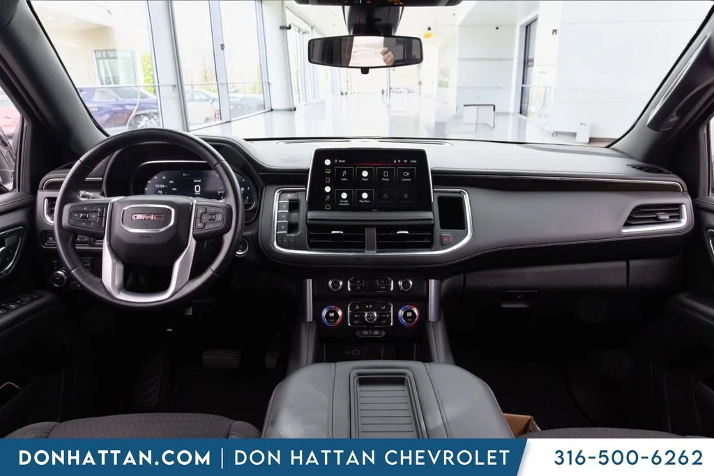 Used 2022 Black GMC SLE image 4