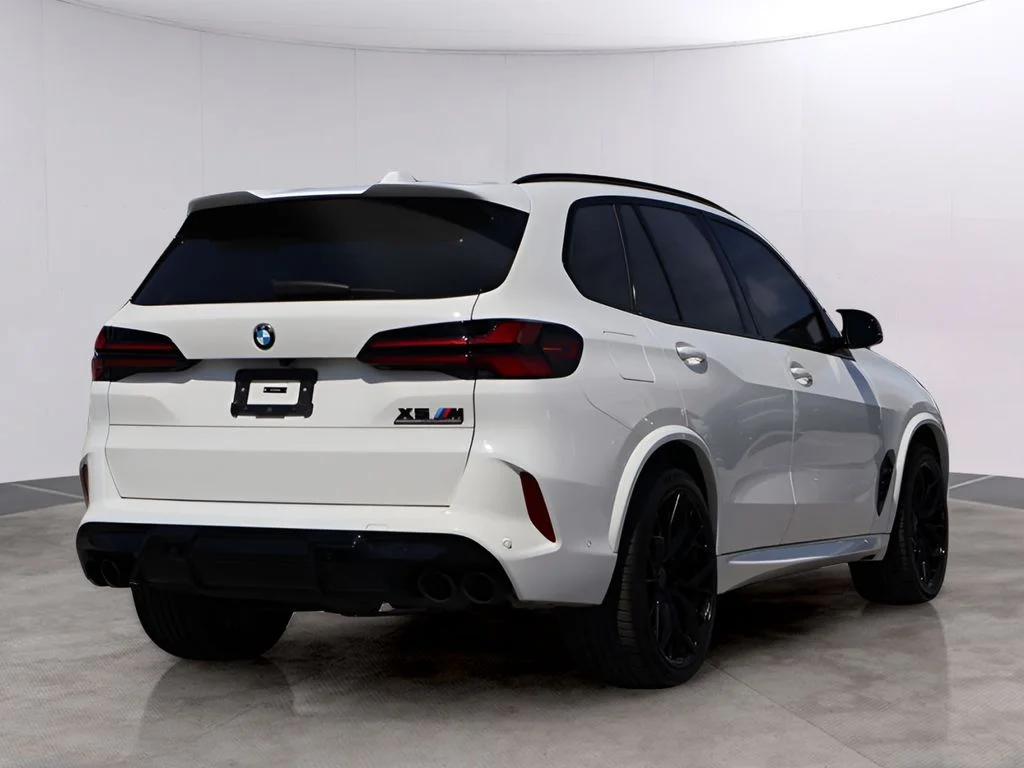 Used 2024 Alpine White BMW Competition image 7