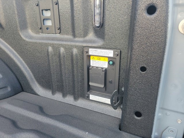 New 2027 Gray Metallic Ford Lariat image 36