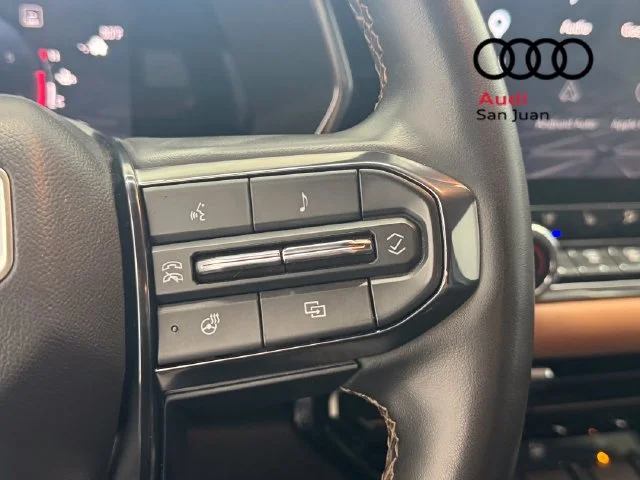 Used 2023 White GMC AT4 image 20
