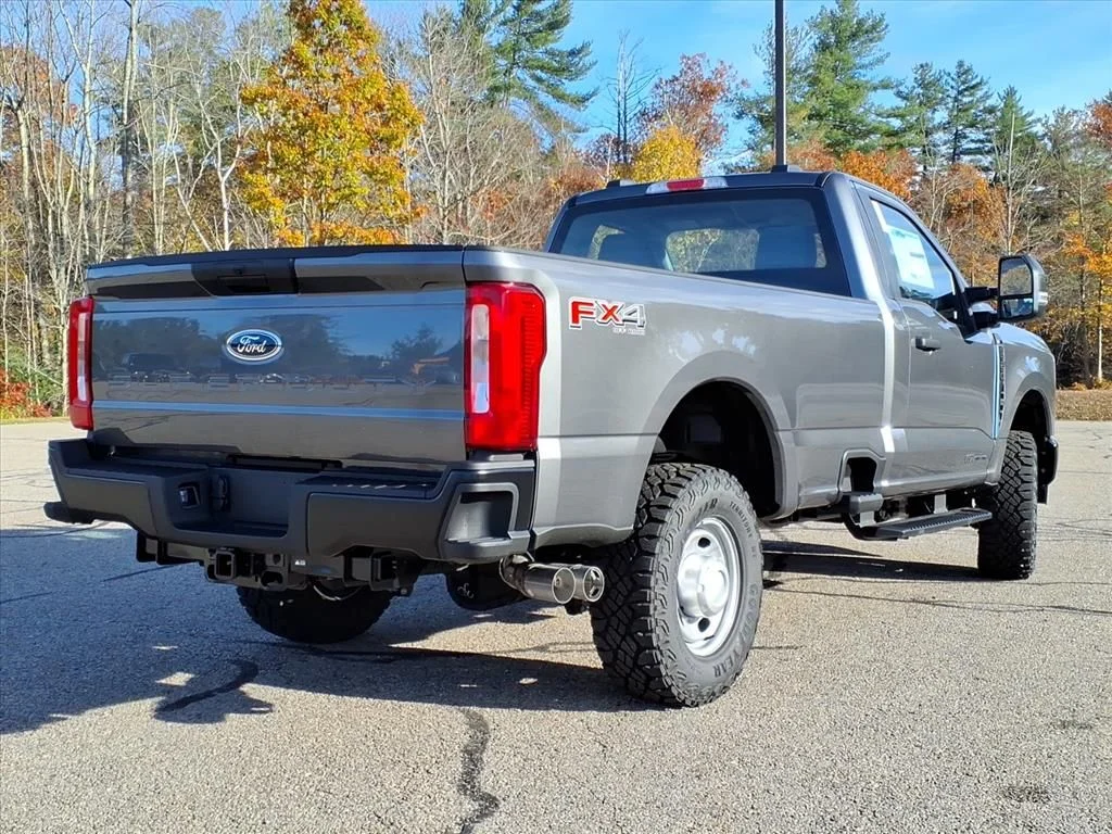 New 2026 Carbonized Gray Metallic Ford XL image 4