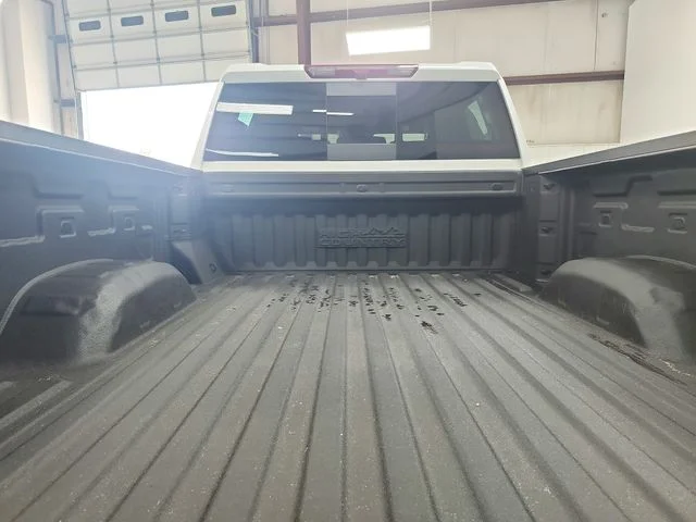 Used 2024 White Chevrolet High Country image 46