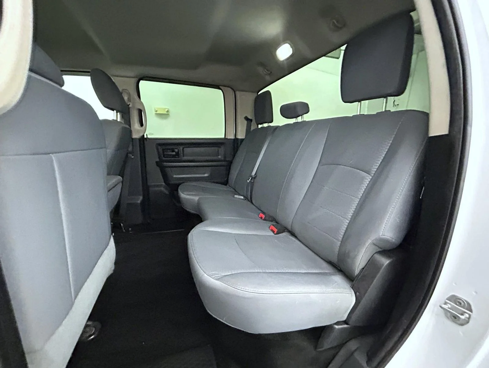 Used 2015 White Ram Tradesman image 19