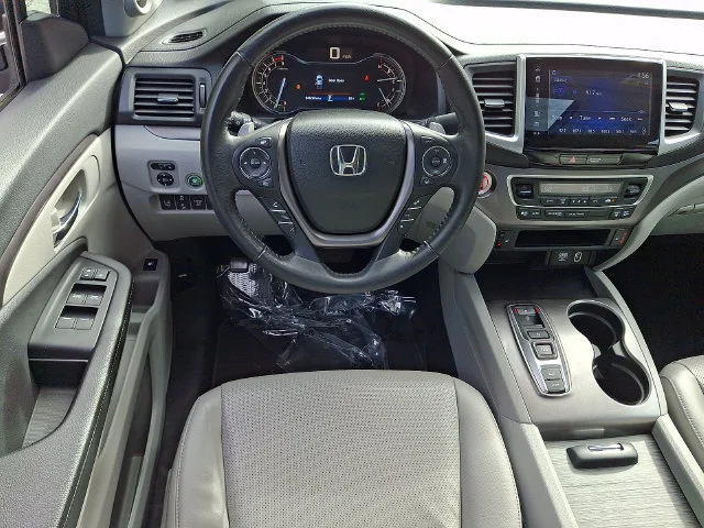 Used 2020 Silver Honda RTL image 12
