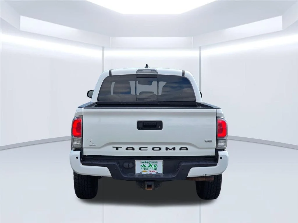 Used 2020 White Toyota TRD Off-Road image 15