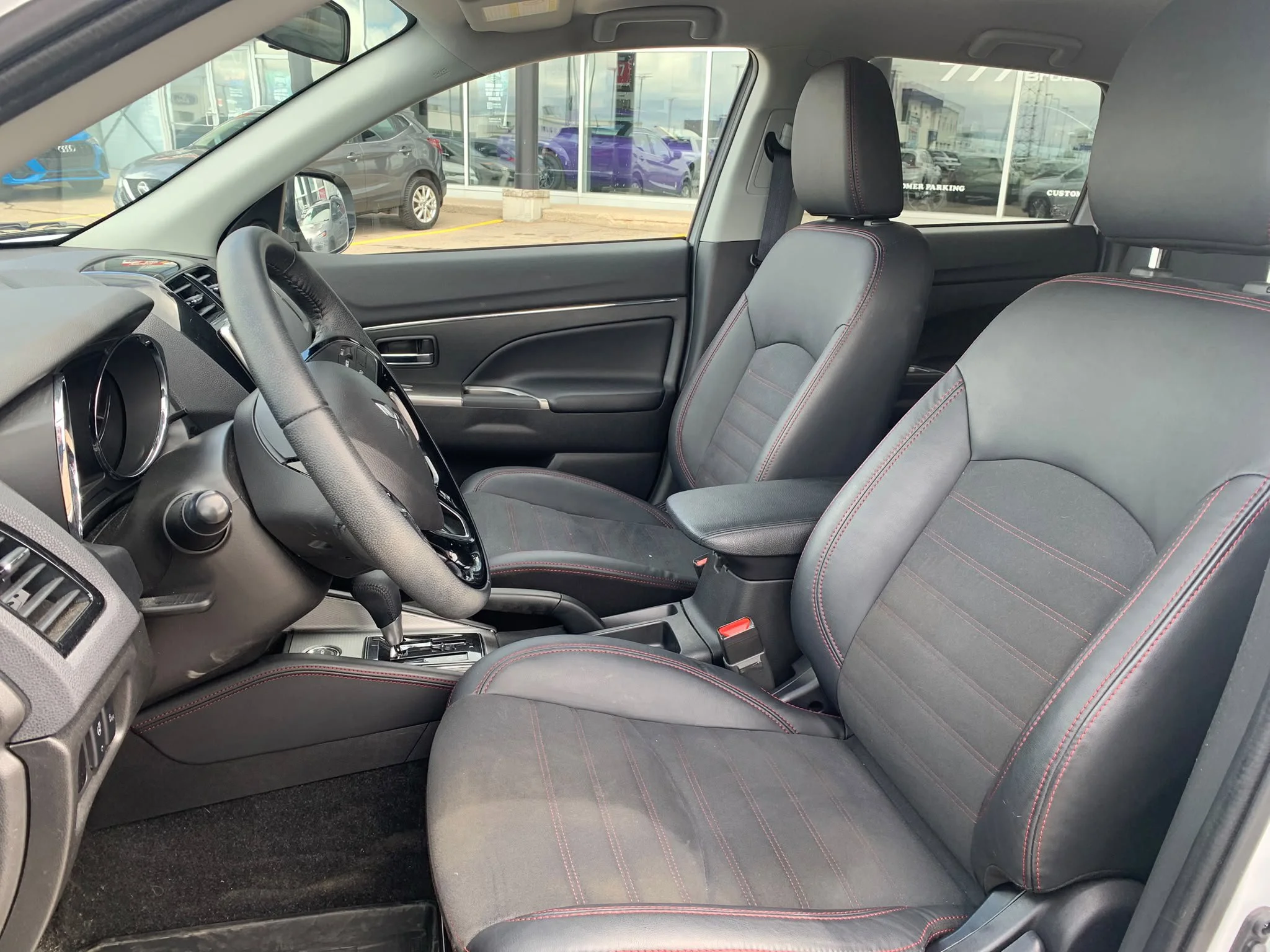 Certified Used 2022 White Diamond Mitsubishi SE AWD*White Diamond | Htd Premium Seats | Htd Steering Wheel | Park Assist | Roof Rails | CarPlay image 7