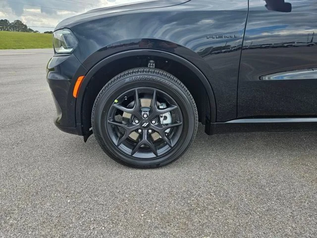 New 2026 Diamond Black Clear-Coat Exterior Paint Dodge GT HEMI V8 image 28