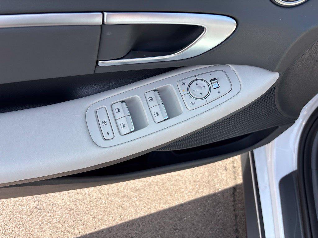 New 2026 White Hyundai Blue image 12
