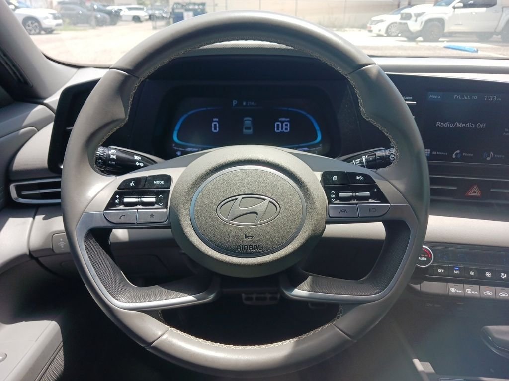 Used 2025 Blue Hyundai SEL Sport image 22