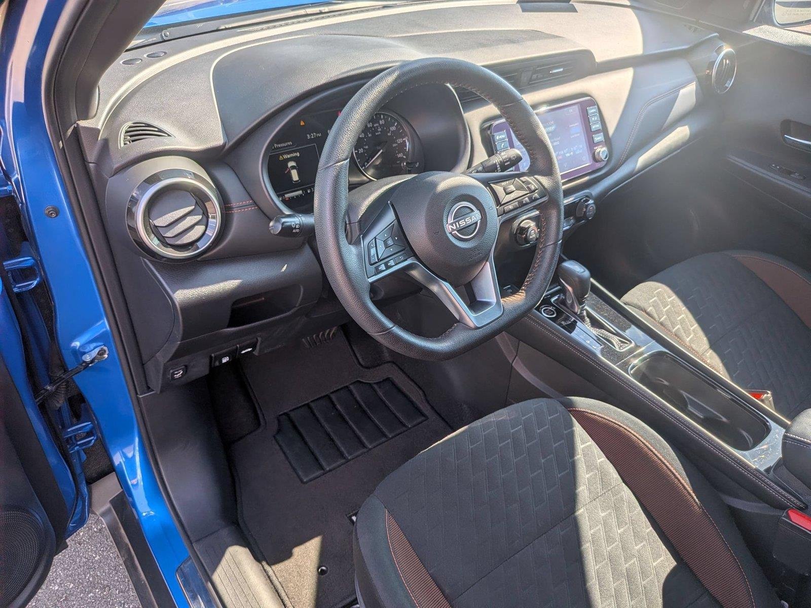 Used 2024 Electric Blue Metallic Nissan SR image 19