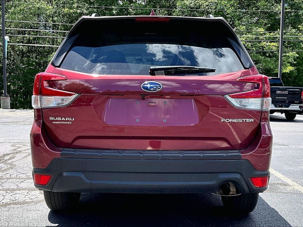Used 2023 Red Subaru Premium image 5