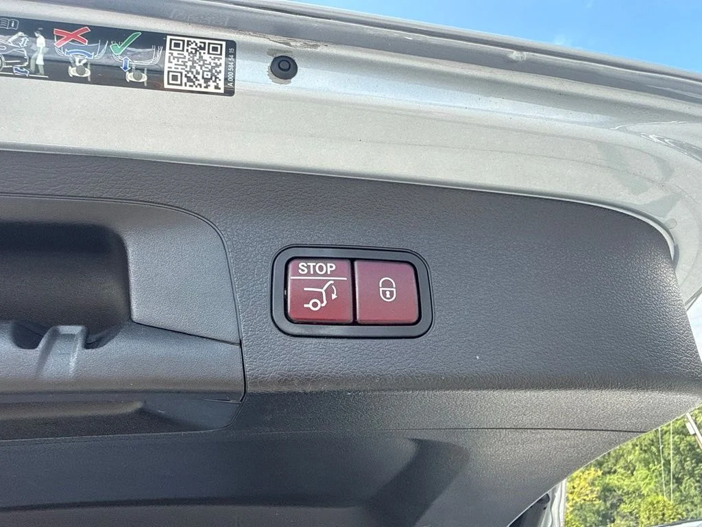 Used 2022  Mercedes-Benz GLS 450 image 26