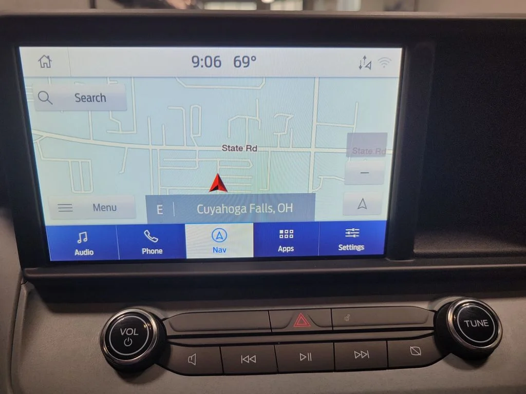 Used 2024  Ford Lariat image 42
