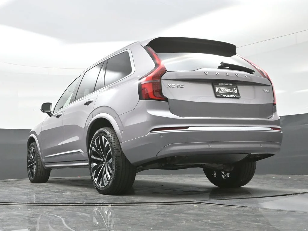 New 2026 Aurora Silver Volvo Plus image 33