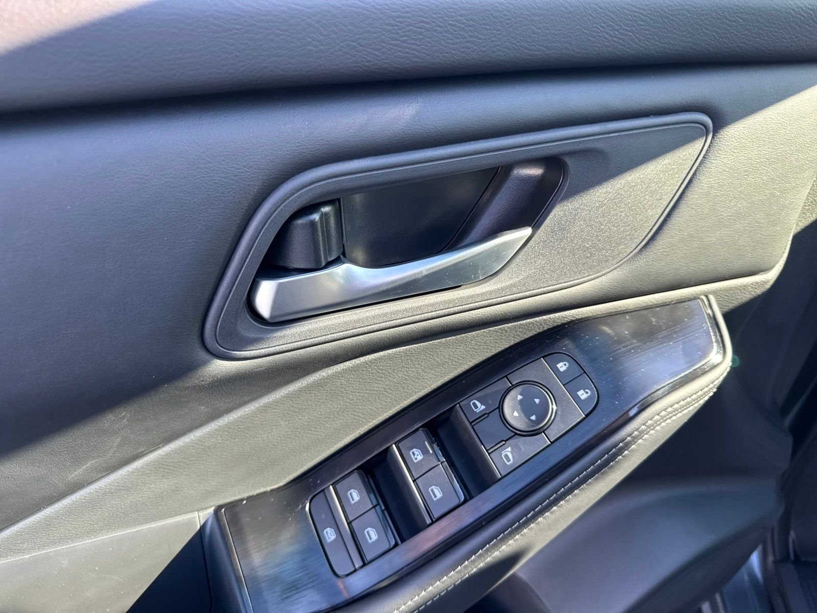 New 2026 Nissan Rogue SV 4D Sport Utility