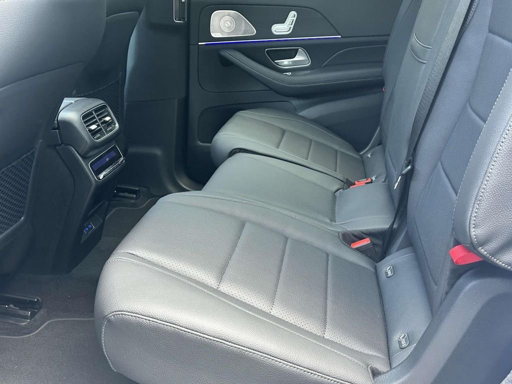 Certified Used 2025 Cirrus Silver Metallic Mercedes-Benz GLS 450 image 18