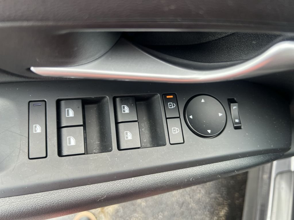 Certified Used 2025 Gray Hyundai SEL Convenience image 19