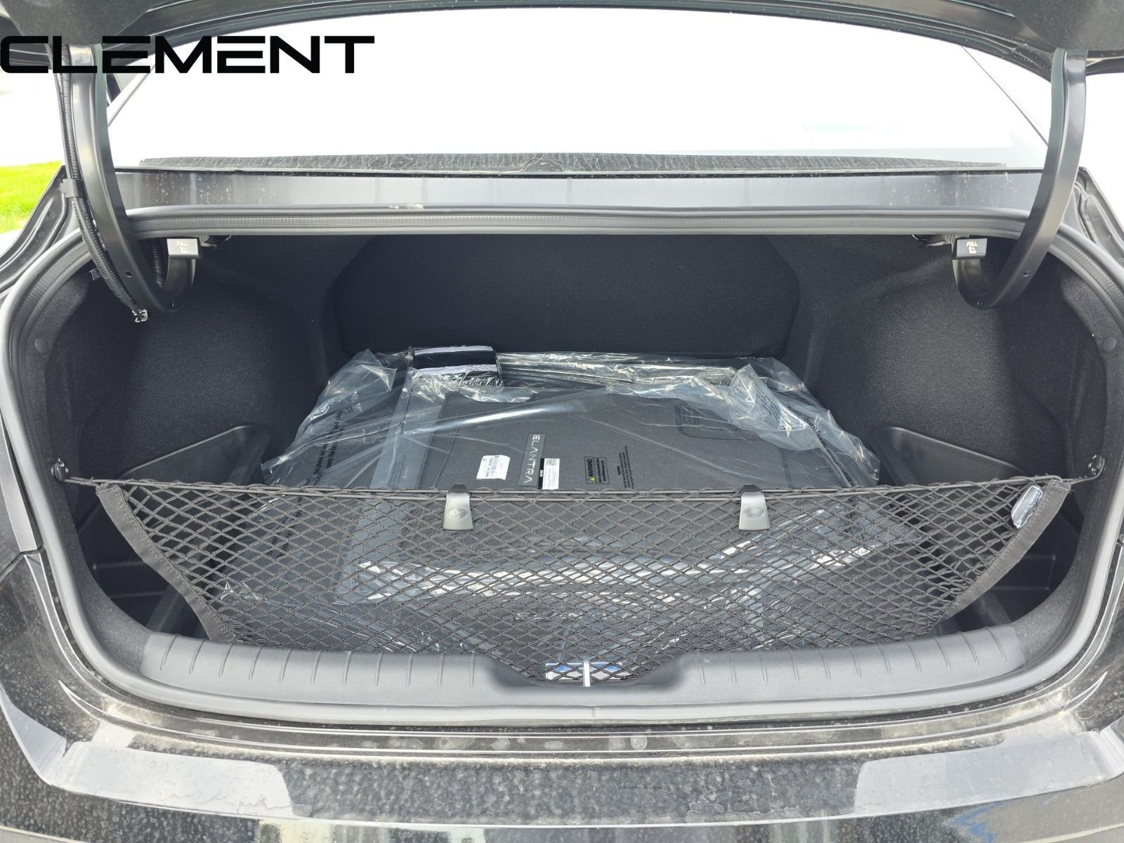 2025 Hyundai Elantra SEL - Photo 34
